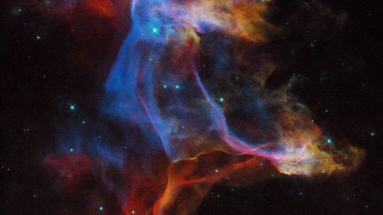 Hubble surprises again! Here are the mesmerizing colors of the Veil Nebula
