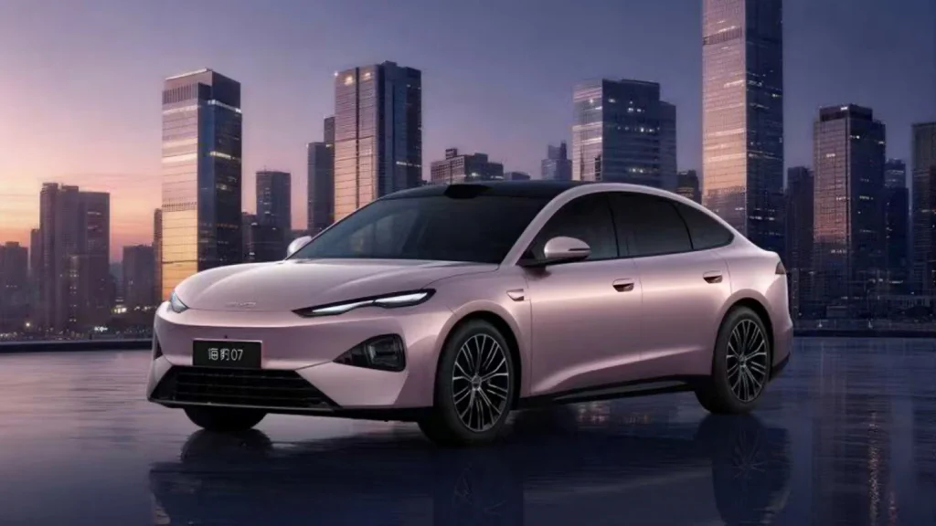 BYD İkinci Nesil Seal 07’yi Gösterdi